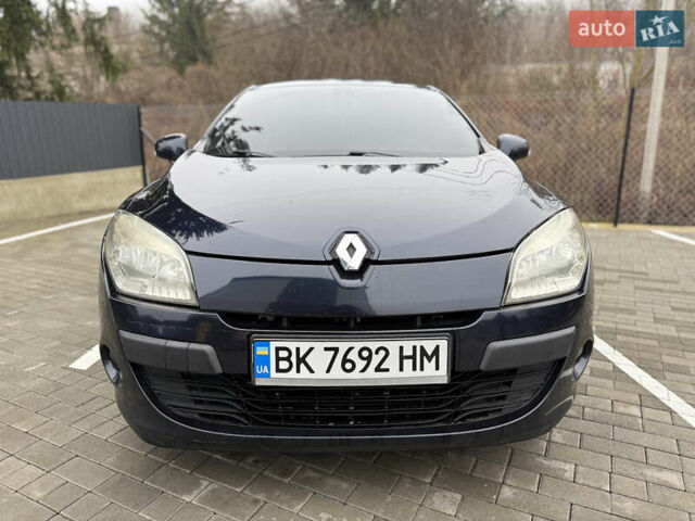 Синий Рено Меган, объемом двигателя 1.46 л и пробегом 220 тыс. км за 5600 $, фото 13 на Automoto.ua