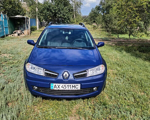 Синий Рено Меган, объемом двигателя 1.6 л и пробегом 220 тыс. км за 6200 $, фото 3 на Automoto.ua