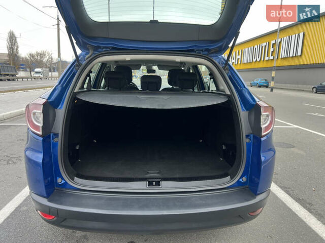 Синий Рено Меган, объемом двигателя 1.6 л и пробегом 252 тыс. км за 7000 $, фото 55 на Automoto.ua