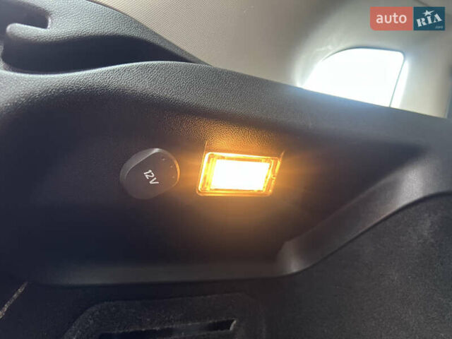 Синий Рено Меган, объемом двигателя 1.6 л и пробегом 252 тыс. км за 7000 $, фото 60 на Automoto.ua