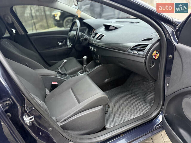 Синий Рено Меган, объемом двигателя 1.46 л и пробегом 220 тыс. км за 5600 $, фото 30 на Automoto.ua