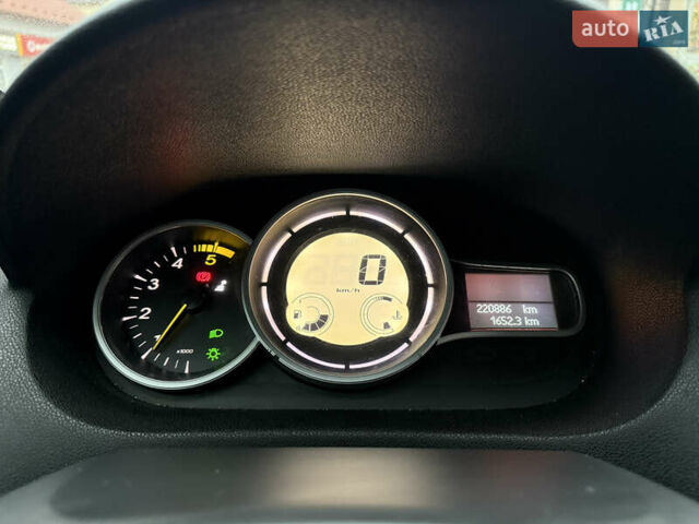 Синий Рено Меган, объемом двигателя 1.46 л и пробегом 220 тыс. км за 5600 $, фото 38 на Automoto.ua