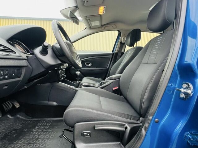 Синий Рено Меган, объемом двигателя 1.6 л и пробегом 252 тыс. км за 7000 $, фото 6 на Automoto.ua