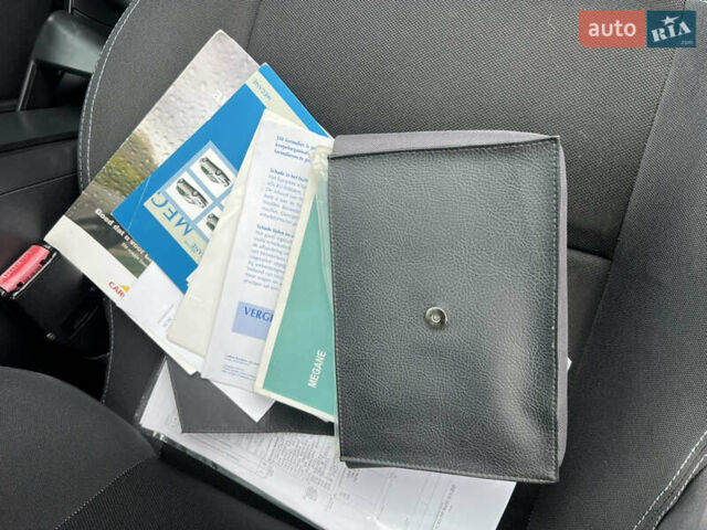 Синий Рено Меган, объемом двигателя 2 л и пробегом 264 тыс. км за 5700 $, фото 27 на Automoto.ua