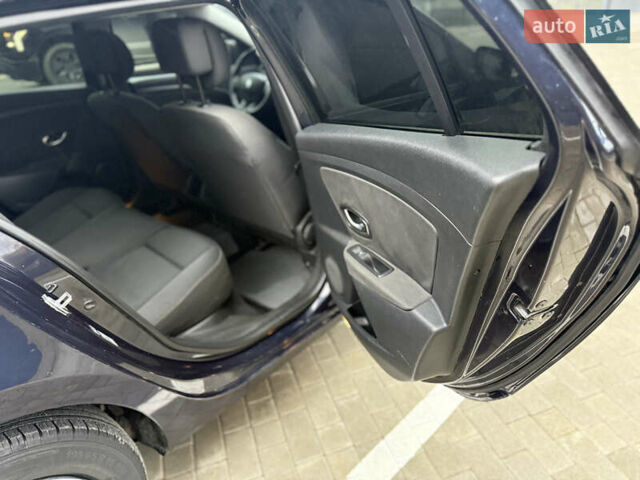 Синий Рено Меган, объемом двигателя 1.46 л и пробегом 220 тыс. км за 5600 $, фото 24 на Automoto.ua