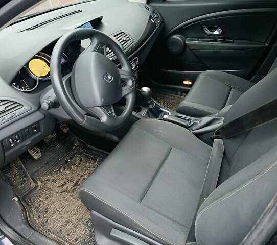 Синій Рено Меган, об'ємом двигуна 1.4 л та пробігом 354 тис. км за 6400 $, фото 5 на Automoto.ua