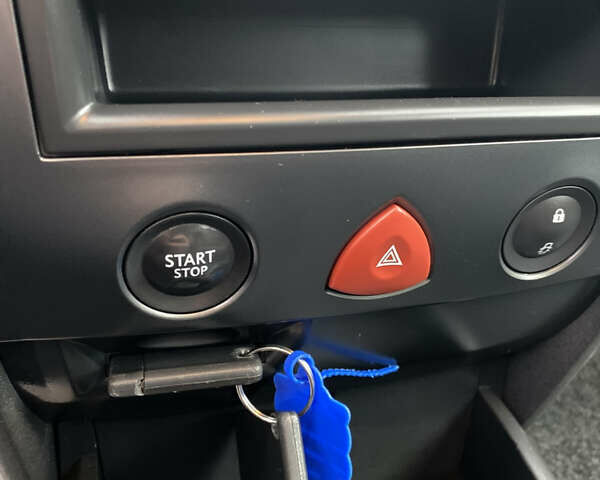 Синій Рено Меган, об'ємом двигуна 1.6 л та пробігом 186 тис. км за 6500 $, фото 19 на Automoto.ua