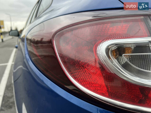 Синий Рено Меган, объемом двигателя 1.6 л и пробегом 252 тыс. км за 7000 $, фото 34 на Automoto.ua