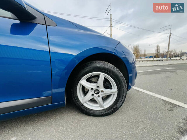 Синий Рено Меган, объемом двигателя 1.6 л и пробегом 252 тыс. км за 7000 $, фото 26 на Automoto.ua