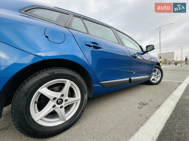 Синий Рено Меган, объемом двигателя 1.6 л и пробегом 252 тыс. км за 7000 $, фото 29 на Automoto.ua