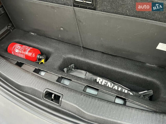 Синій Рено Меган, об'ємом двигуна 1.5 л та пробігом 192 тис. км за 7600 $, фото 40 на Automoto.ua