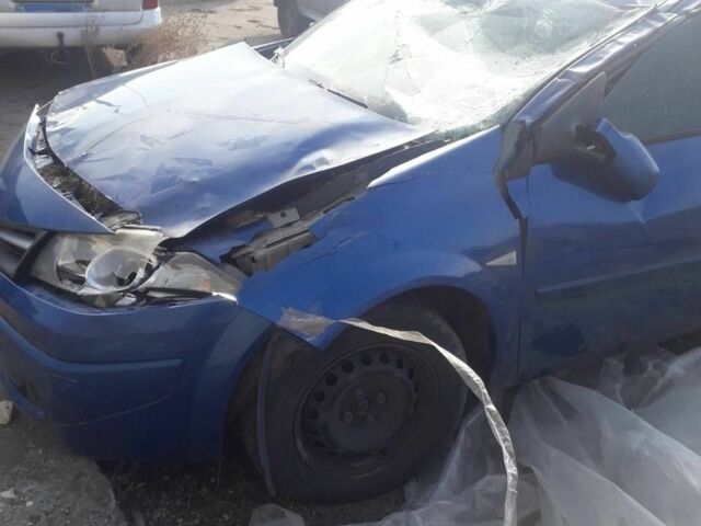 Рено Меган 2009 у Широком на Automoto.ua Синій Рено Меган, об'ємом двигуна 1.6 л та пробігом 180 тис. км за 1800 $, фото 2 на Automoto.ua