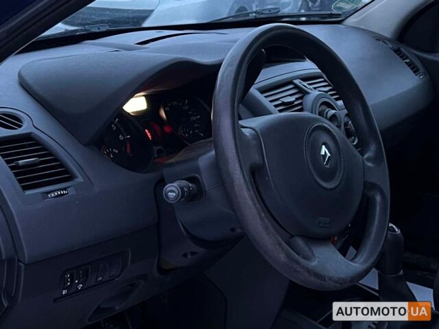 Синий Рено Меган, объемом двигателя 1.6 л и пробегом 161 тыс. км за 5899 $, фото 7 на Automoto.ua