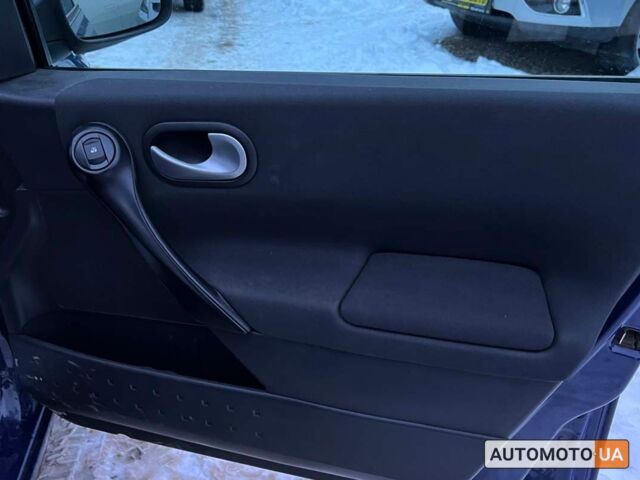 Синий Рено Меган, объемом двигателя 1.6 л и пробегом 161 тыс. км за 5899 $, фото 18 на Automoto.ua