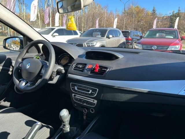 Синій Рено Меган, об'ємом двигуна 1.9 л та пробігом 215 тис. км за 6300 $, фото 17 на Automoto.ua