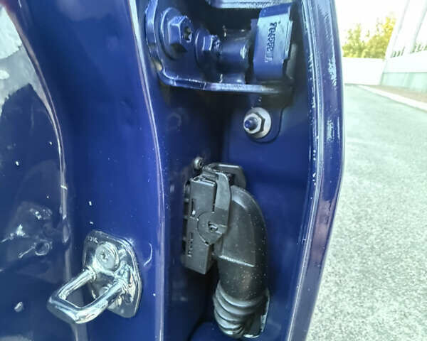Рено Меган 2009 у Белой Церкве на Automoto.ua Синій Рено Меган, об'ємом двигуна 1.6 л та пробігом 202 тис. км за 5500 $, фото 100 на Automoto.ua
