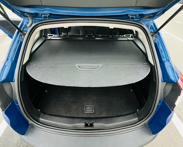 Синий Рено Меган, объемом двигателя 1.6 л и пробегом 252 тыс. км за 7000 $, фото 56 на Automoto.ua