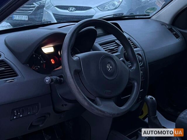 Синий Рено Меган, объемом двигателя 1.6 л и пробегом 161 тыс. км за 5899 $, фото 6 на Automoto.ua