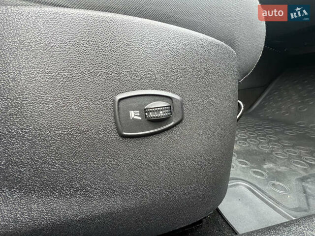 Синий Рено Меган, объемом двигателя 1.6 л и пробегом 252 тыс. км за 7000 $, фото 44 на Automoto.ua