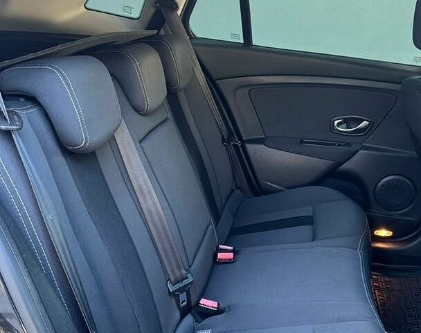 Синій Рено Меган, об'ємом двигуна 2 л та пробігом 206 тис. км за 6700 $, фото 19 на Automoto.ua