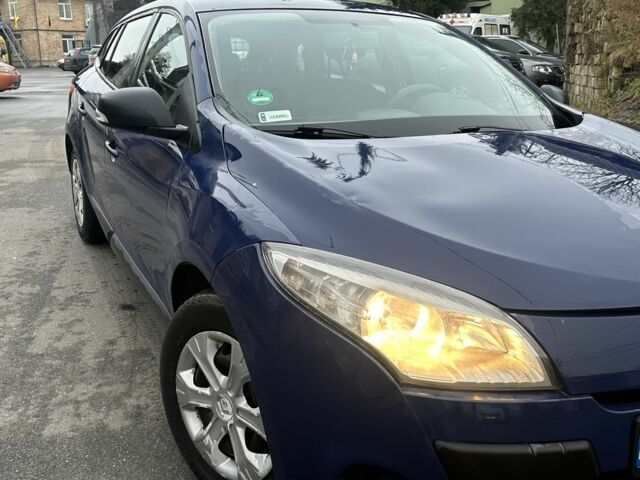 Синій Рено Меган, об'ємом двигуна 1.5 л та пробігом 346 тис. км за 2999 $, фото 5 на Automoto.ua