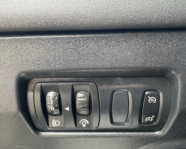 Синій Рено Меган, об'ємом двигуна 1.6 л та пробігом 186 тис. км за 6500 $, фото 21 на Automoto.ua