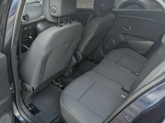 Синій Рено Меган, об'ємом двигуна 1.6 л та пробігом 218 тис. км за 7500 $, фото 4 на Automoto.ua