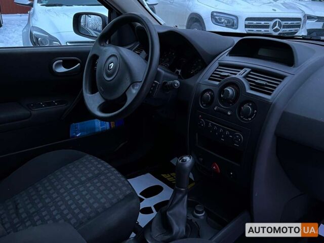 Синий Рено Меган, объемом двигателя 1.6 л и пробегом 161 тыс. км за 5899 $, фото 9 на Automoto.ua