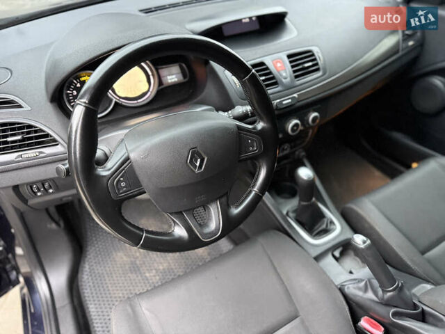 Синий Рено Меган, объемом двигателя 1.46 л и пробегом 220 тыс. км за 5600 $, фото 18 на Automoto.ua