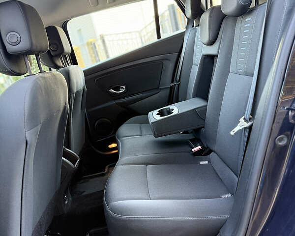 Синий Рено Меган, объемом двигателя 1.6 л и пробегом 190 тыс. км за 7450 $, фото 19 на Automoto.ua