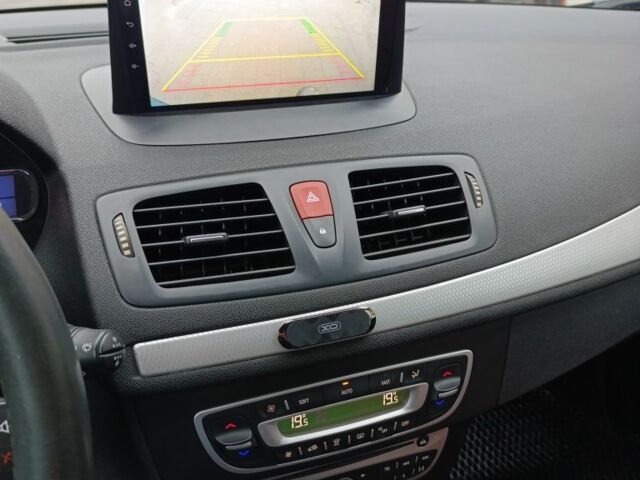 Синій Рено Меган, об'ємом двигуна 1.5 л та пробігом 241 тис. км за 7500 $, фото 6 на Automoto.ua