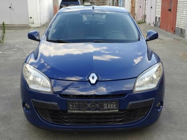 Синий Рено Меган, объемом двигателя 1.5 л и пробегом 245 тыс. км за 6500 $, фото 5 на Automoto.ua