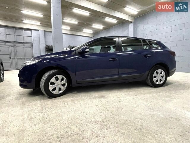 Синій Рено Меган, об'ємом двигуна 1.6 л та пробігом 172 тис. км за 7800 $, фото 2 на Automoto.ua