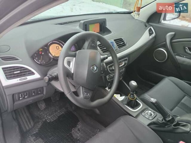 Синий Рено Меган, объемом двигателя 1.5 л и пробегом 307 тыс. км за 5800 $, фото 5 на Automoto.ua
