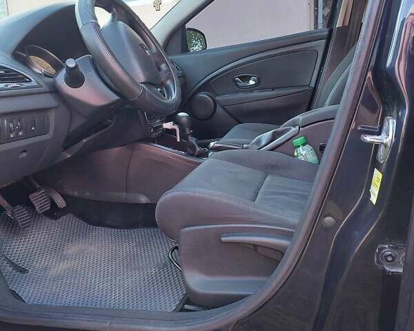 Синій Рено Меган, об'ємом двигуна 1.46 л та пробігом 357 тис. км за 6000 $, фото 7 на Automoto.ua