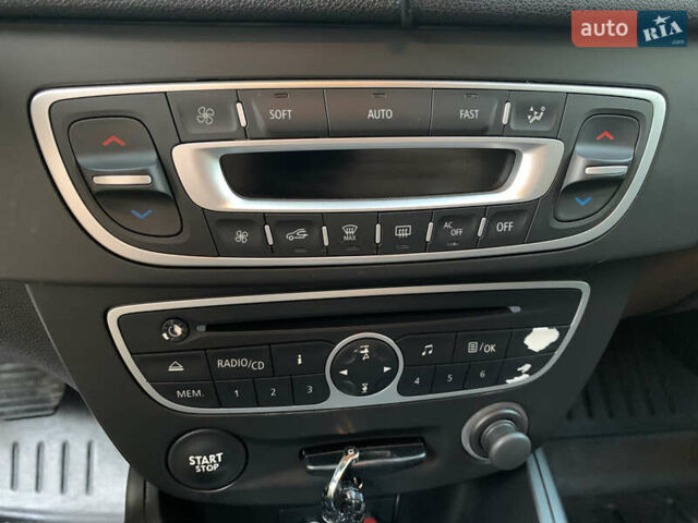 Синій Рено Меган, об'ємом двигуна 1.46 л та пробігом 260 тис. км за 7599 $, фото 19 на Automoto.ua