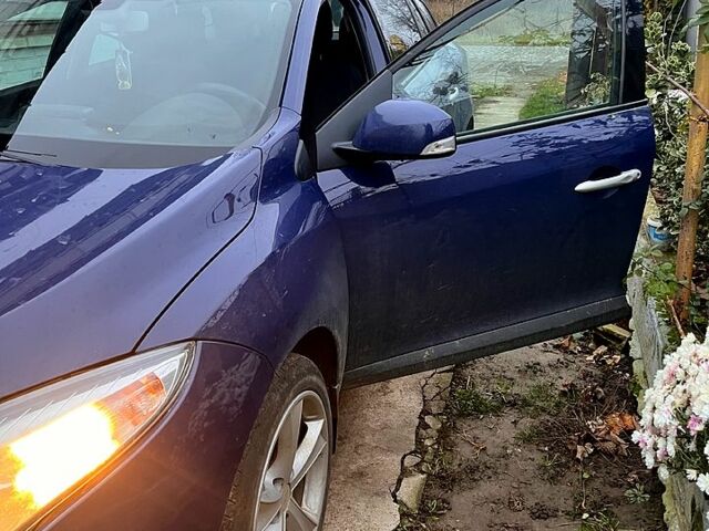 Синий Рено Меган, объемом двигателя 1.5 л и пробегом 0 тыс. км за 5200 $, фото 1 на Automoto.ua