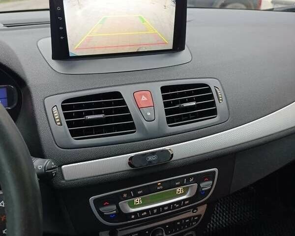 Синій Рено Меган, об'ємом двигуна 1.5 л та пробігом 241 тис. км за 7500 $, фото 5 на Automoto.ua