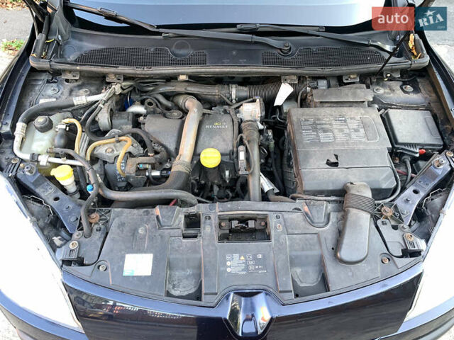 Синій Рено Меган, об'ємом двигуна 1.46 л та пробігом 260 тис. км за 7599 $, фото 27 на Automoto.ua