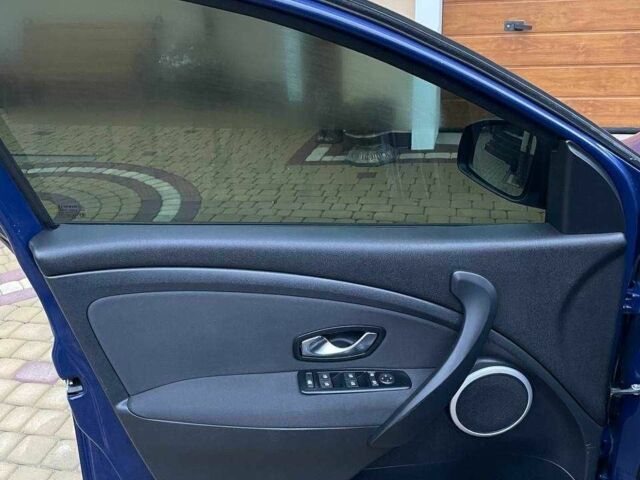 Синій Рено Меган, об'ємом двигуна 1.5 л та пробігом 307 тис. км за 6199 $, фото 16 на Automoto.ua