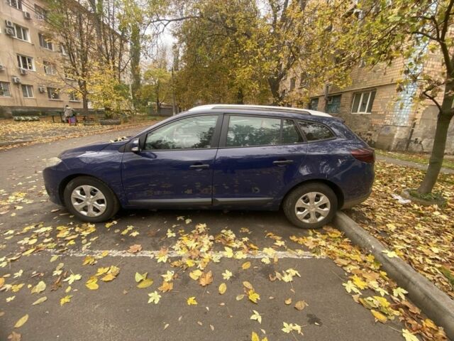 Синий Рено Меган, объемом двигателя 1.5 л и пробегом 300 тыс. км за 5999 $, фото 1 на Automoto.ua