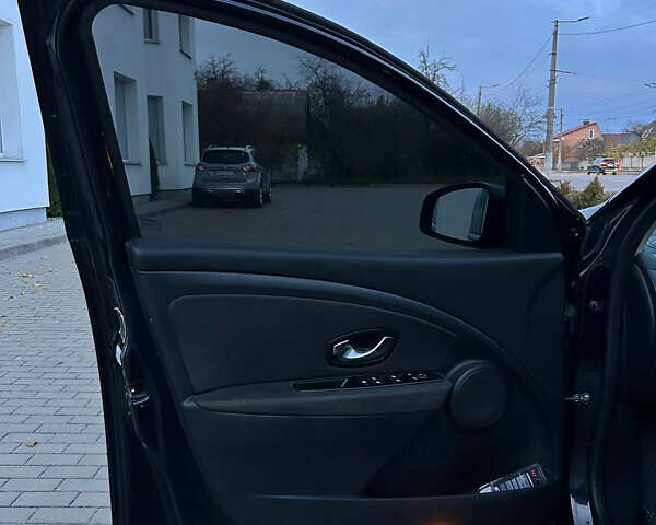 Синий Рено Меган, объемом двигателя 1.46 л и пробегом 278 тыс. км за 6900 $, фото 8 на Automoto.ua