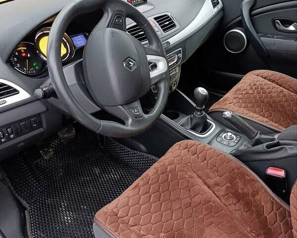 Синий Рено Меган, объемом двигателя 1.46 л и пробегом 241 тыс. км за 7000 $, фото 6 на Automoto.ua