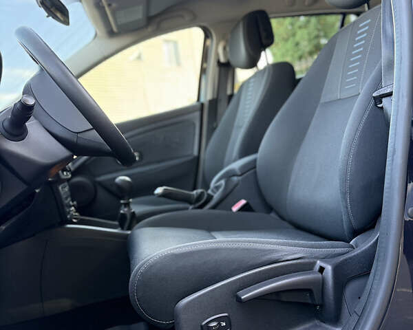 Синий Рено Меган, объемом двигателя 1.6 л и пробегом 190 тыс. км за 7450 $, фото 13 на Automoto.ua