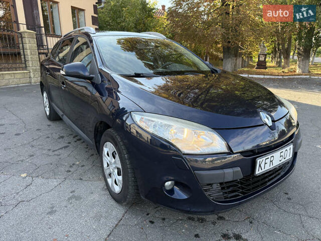 Синий Рено Меган, объемом двигателя 1.6 л и пробегом 190 тыс. км за 7450 $, фото 1 на Automoto.ua