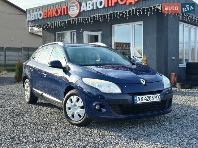 Синій Рено Меган, об'ємом двигуна 1.6 л та пробігом 176 тис. км за 6800 $, фото 2 на Automoto.ua