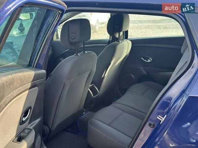 Синій Рено Меган, об'ємом двигуна 1.6 л та пробігом 176 тис. км за 6800 $, фото 5 на Automoto.ua