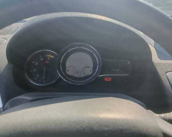 Синий Рено Меган, объемом двигателя 1.46 л и пробегом 313 тыс. км за 6800 $, фото 4 на Automoto.ua