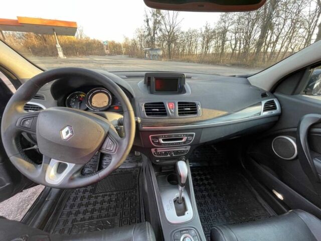 Синий Рено Меган, объемом двигателя 2 л и пробегом 254 тыс. км за 7500 $, фото 11 на Automoto.ua