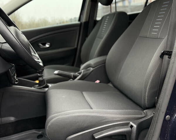 Синий Рено Меган, объемом двигателя 1.6 л и пробегом 141 тыс. км за 7750 $, фото 19 на Automoto.ua